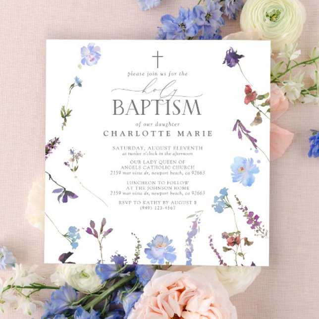 Elegante Heilige Taufe Script Dusty Blue Wildblume Einladung (Holy Baptism Invitation)