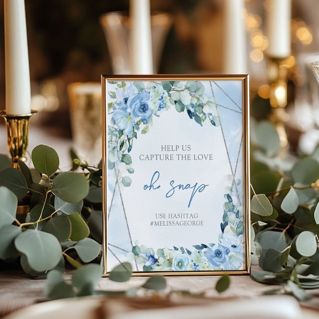 Elegante helle pastellblaue Blumen und Salbei oh S Poster (Elegant light pastel blue flowers and sage oh snap poster)