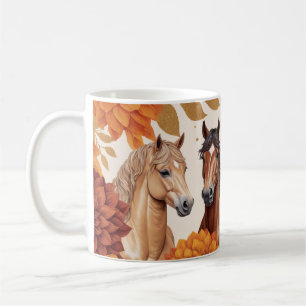 Elegante Herbstpferde mit floralen Akzenten Kaffeetasse
