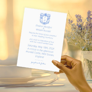 Elegante Hochzeit mit blauem und weißem Wappen Einladung