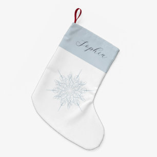 Elegante Ice Blue Snowflake Name Kleiner Weihnachtsstrumpf
