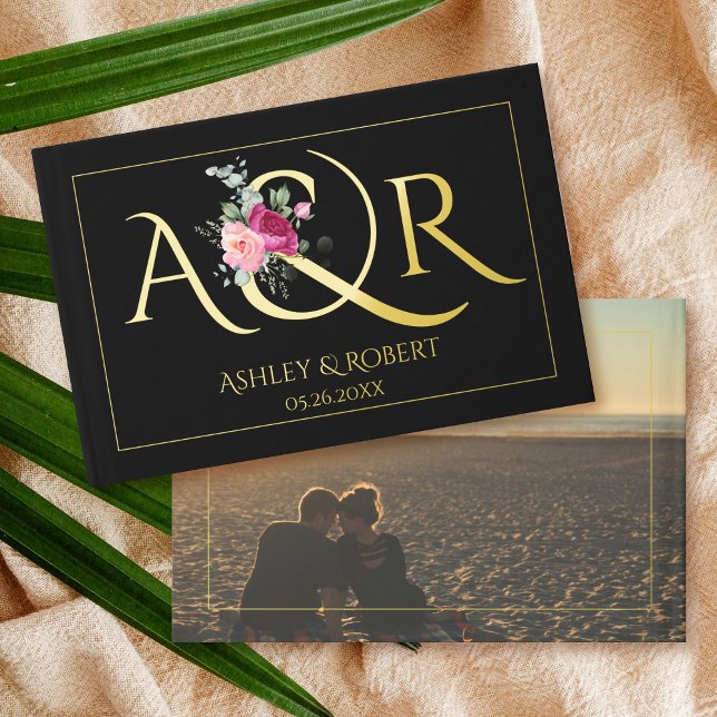 Elegante Initialen, rosa Rosen, schwarzes Foto Gästebuch (Von Creator hochgeladen)