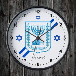 Elegante israelische Uhr und israelische Flagge