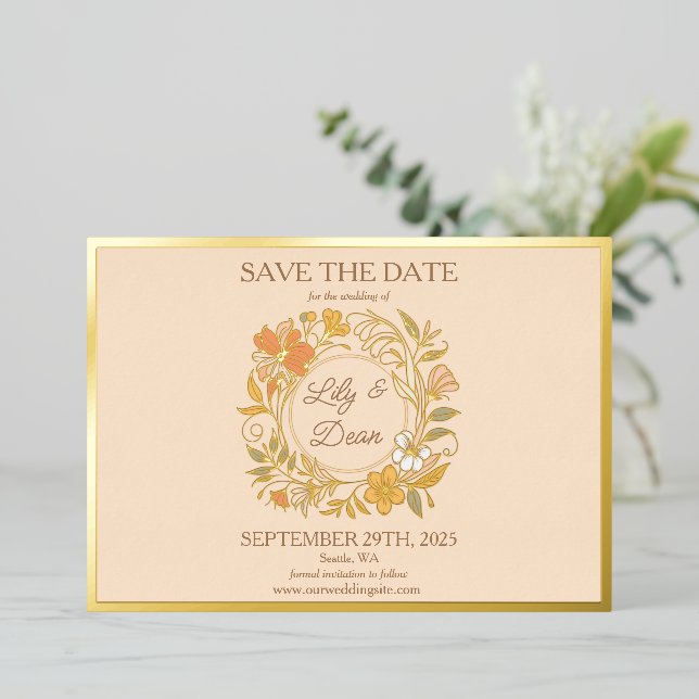 Elegante Jugendstil Blumenstrauß Save the Date Kar Folieneinladung (Stehend vorne)