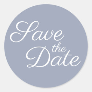 Elegante Kalligrafie Dusty Blue Save-the-Date-Kart Runder Aufkleber
