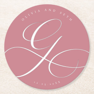 Elegante Kalligrafie “G” Dusty Rose Hochzeit Runder Pappuntersetzer
