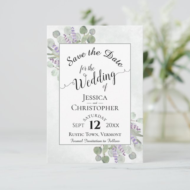 Elegante Kalligraphie Eukalyptus & Lavender Weddin Save The Date (Stehend Vorderseite)