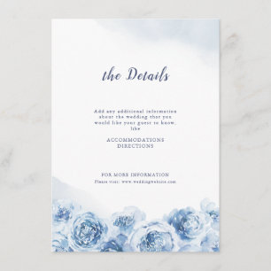 Elegante kalligraphische Hochzeit mit dustigem blü Begleitkarte