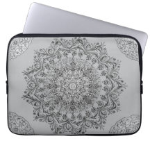 Elegante Laptop-Hülle mit Mandala-Muster in Silber