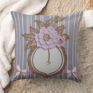 Elegante Lavendel-Blumen-Spitze und Streifen Kissen