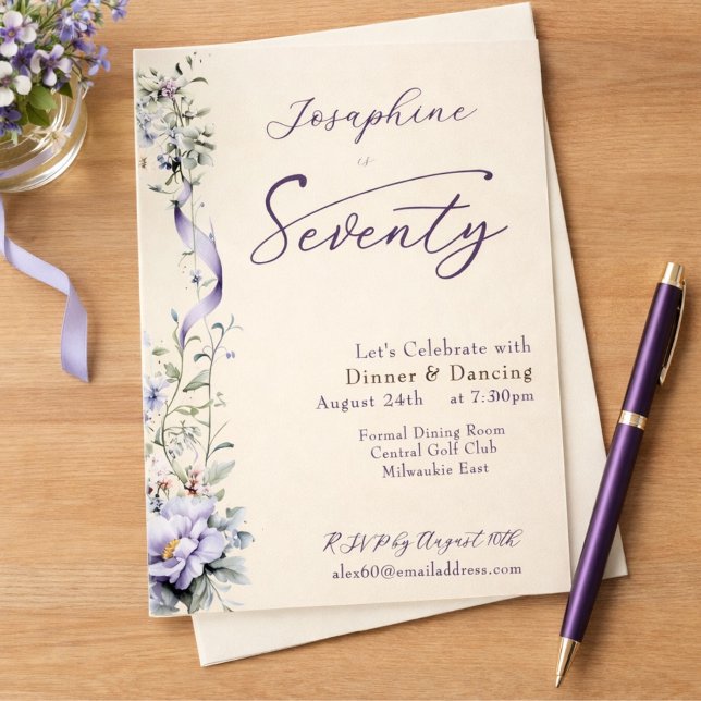 Elegante Lavendel-Wildblumen-Schrift zum 70. Gebur Einladung (Von Creator hochgeladen)