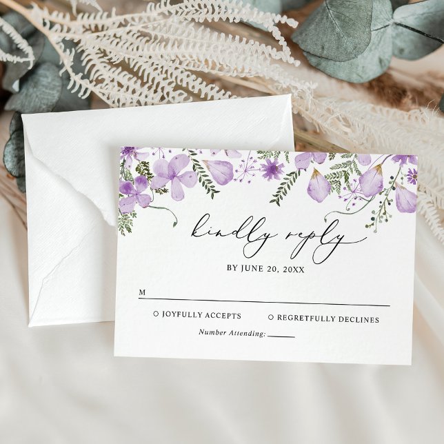 Elegante Lavender Floral Wedding RSVP Card (Von Creator hochgeladen)