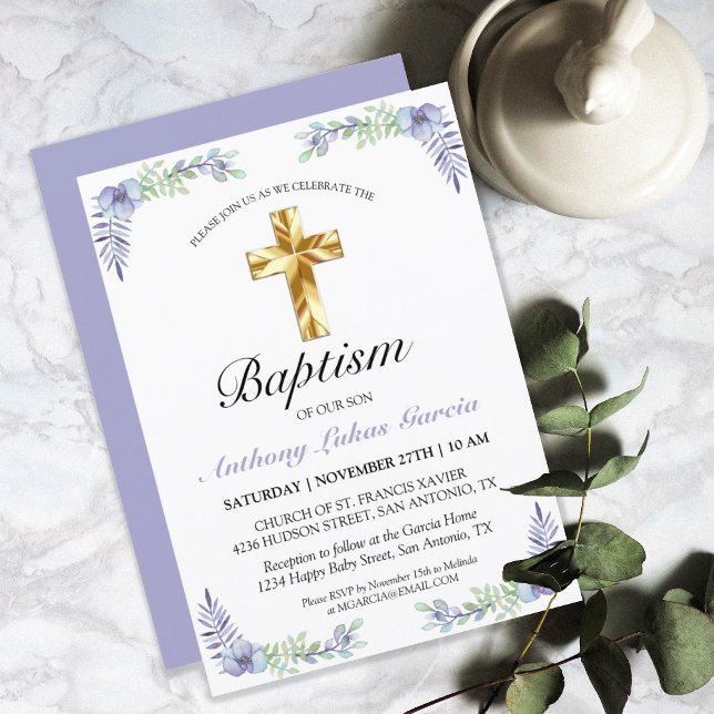 Elegante Lavender Gold Cross Baby-Taufe Einladung (Von Creator hochgeladen)