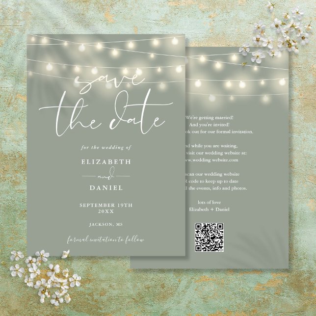 Elegante Lichterkette in Salbeigrün QR-Code Hochze Save The Date (Elegant String Lights Sage Green QR Code Wedding Save The Date)