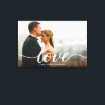 Elegante Liebe Script Wedding Foto Custom Leinwanddruck<br><div class="desc">Feiern Sie Ihren besonderen Tag mit diesem eleganten Liebe-Skript Wedding Foto Keepake Custom Canvas Print. Dieses Design mit Ihrem Lieblings-Hochzeitsmotiv beinhaltet ein romantisches Drehbuch "Liebe" Motiv gepaart mit Ihren Namen und Hochzeitstermin für eine zeitlose, persönliche Touch. Diese Leinwand ist perfekt für Neuvermählte, ein Jubiläumsgeschenk oder eine atemberaubende Ergänzung Ihrer Zuhause....</div>