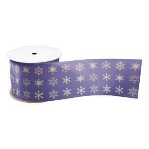 Elegante lila blaue Schneeflocken gemustert Satinband