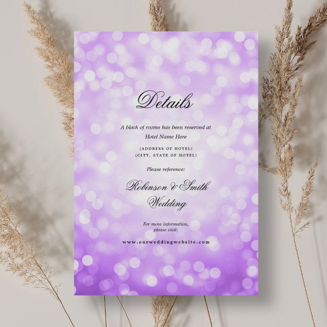 Elegante Lila Bokeh Lights Hochzeitsdetails Begleitkarte (Elegant Purple Bokeh Lights Wedding Details Enclosure Card)