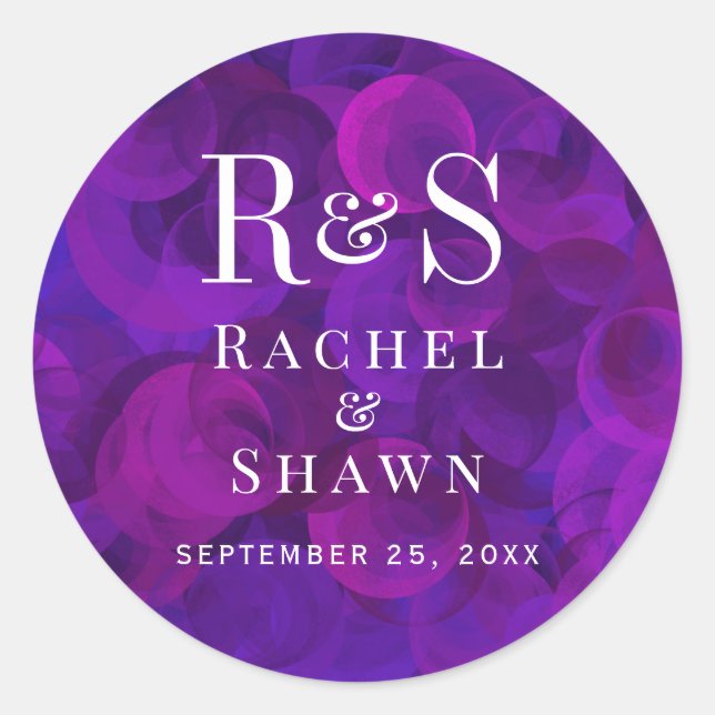 Elegante Lila Chic Moderne Monogram Wedding Runder Aufkleber (Vorderseite)