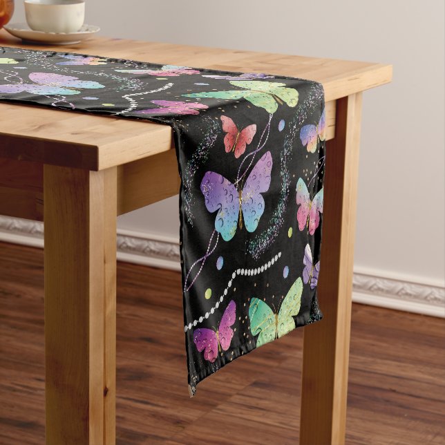 Elegante Lila und blaue Schmetterlinge Kurzer Tischläufer (Beispiel)