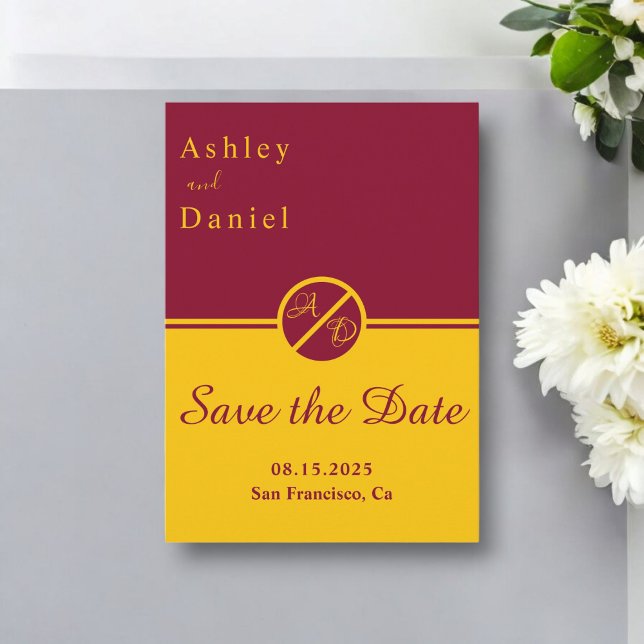 Elegante Luxus-Burgund und Gold Monogramm Hochzeit Save The Date (Von Creator hochgeladen)