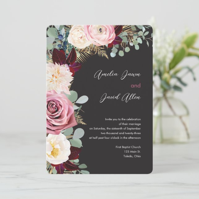 Elegante Mauve & Moody Black Wedding Einladung (Stehend Vorderseite)