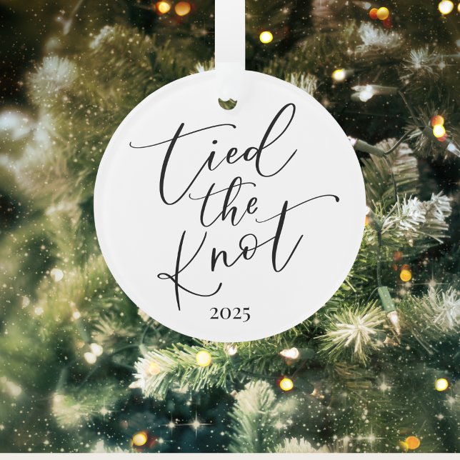 Elegante Minimal Verheiratete Ornamente im ersten  (Tied the Knot Ornament | Wedding Keepsake for Couples | Elegant First Christmas Together Gift)