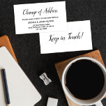 Elegante, minimale "Adressänderung" Einsteckkarte Begleitkarte<br><div class="desc">Behalt deinen Freunden und Verwandten mit diesen schlichten, eleganten Einschließkarten immer auf dem neuesten Stand mit deiner neuen Adresse. Versatile Notizen lesen "Adressenänderung" auf der Vorderseite und "Touch Behalt!" auf der Rückseite, unter Verwendung eines modernen, lässigen, handgeschriebenen Skript-Schriftartes. Verwenden Sie die Vorlagenfelder, um alle Ihre Daten hinzuzufügen, um dieses Design...</div>