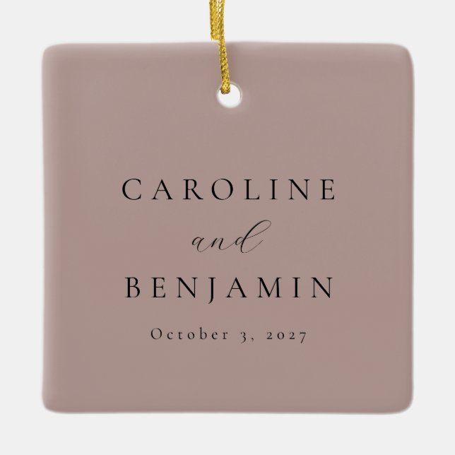 Elegante Minimalistische Dusty Mauve Calligraphy W Keramikornament (Vorderseite)