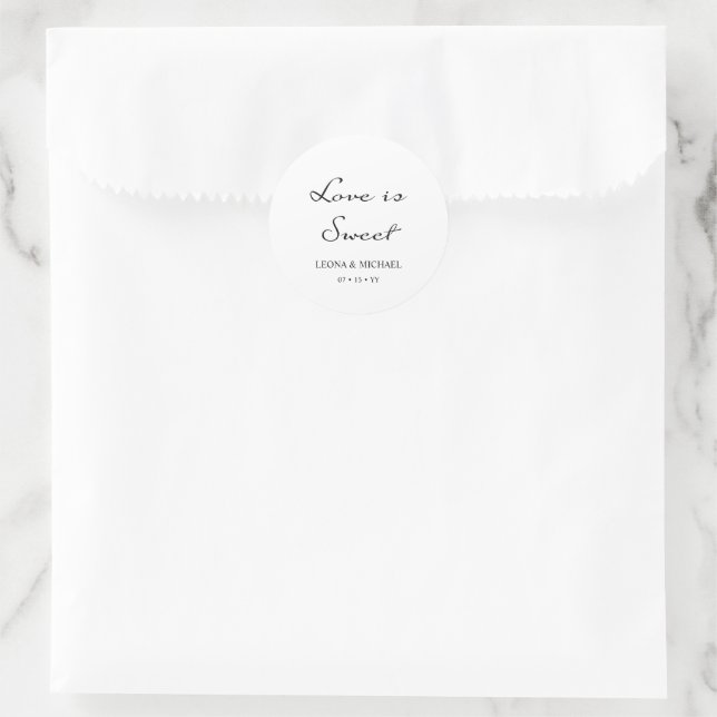 Elegante Minimalistische Kalligrafie White Wedding Runder Aufkleber (Tasche)