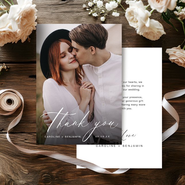 Elegante moderne Drehbuch minimalistische Hochzeit Dankeskarte (Elegant modern script minimalist wedding thank you)