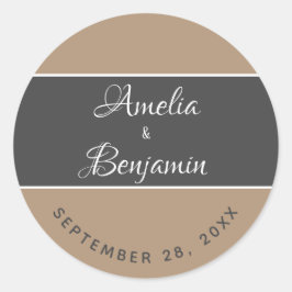 Elegante Moderne Gray Beige Typografie Hochzeit Runder Aufkleber