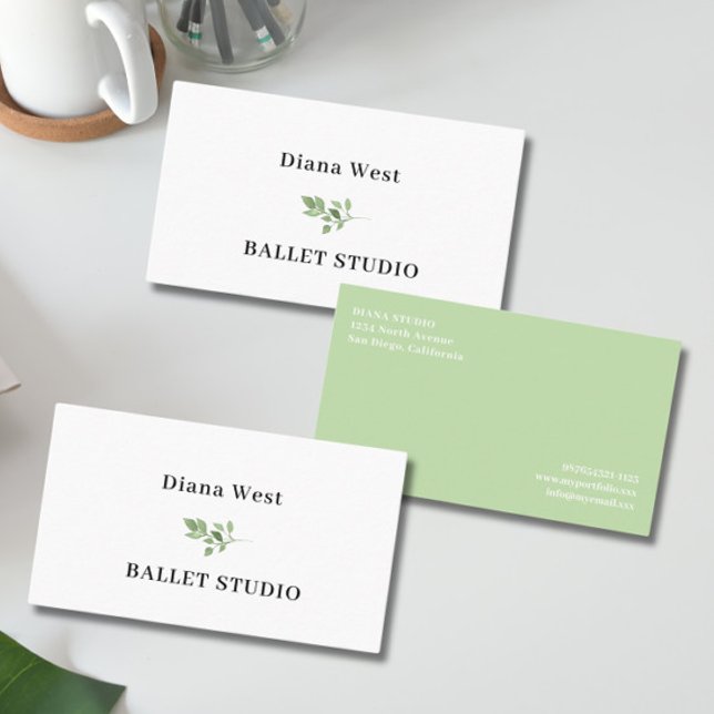 Elegante, moderne Green Blätter Business Card Visitenkarte (Von Creator hochgeladen)