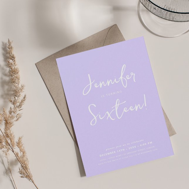Elegante moderne Minimal Script Sweet 16 Lavender Einladung (Elegant Modern Minimal Script Sweet 16 Lavender Invitation)