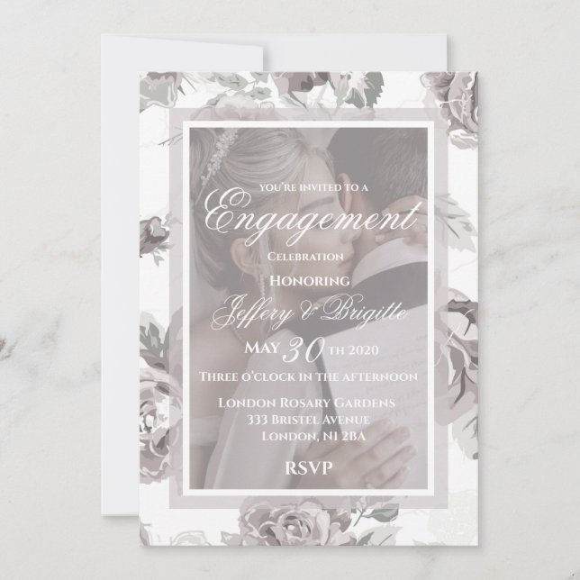 Elegante moderne, rosafarbene Rosenblüte Verlobung Ankündigung (Vorderseite)