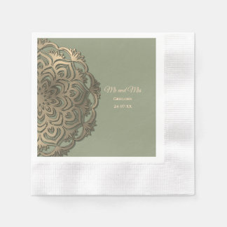 Elegante moderne Salbeigrüne und goldene klassisch Serviette