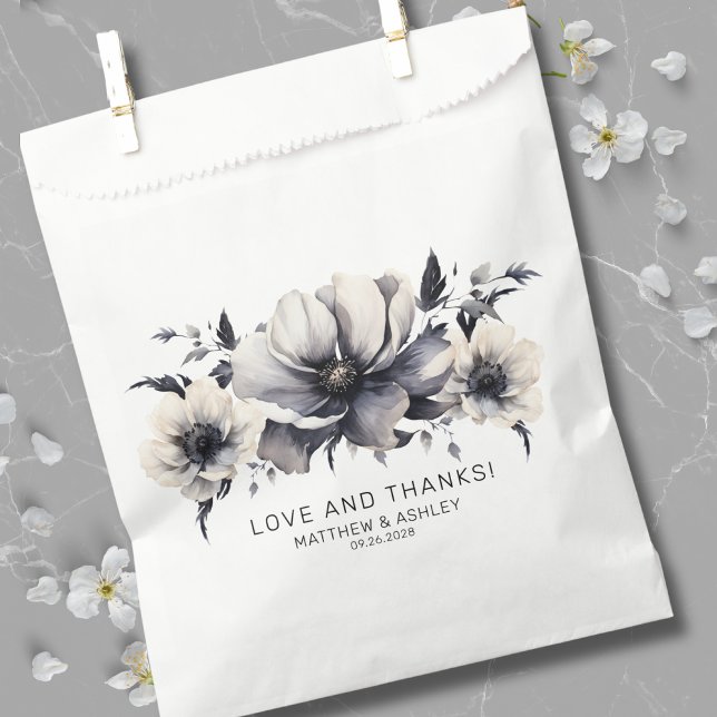 Elegante Moderne Schwarz-weiße Blumenhochzeit Geschenktütchen (Elegant Modern Boho Floral Black White Wedding Favor Bag)