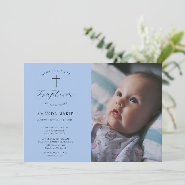 Elegante moderne Sky-Taufe Einladung (Stehend Vorderseite)