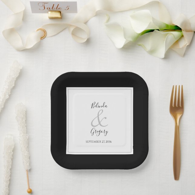 Elegante Monogram Black & White Wedding Pappteller (Hochzeit)