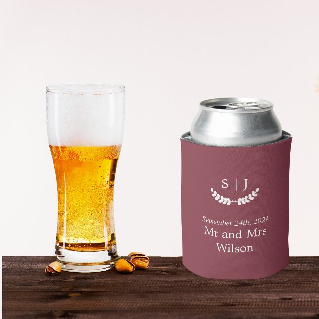 Elegante Monogram Dark Red Jewel Tone Wedding Dosenkühler (Von Creator hochgeladen)