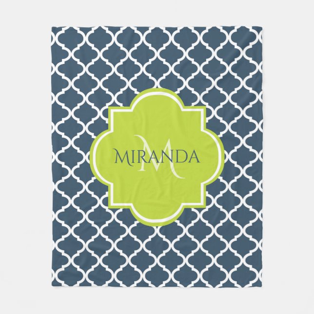 Elegante Monogram Navy Green Quatrefolie und Name Fleecedecke (Vorderseite)