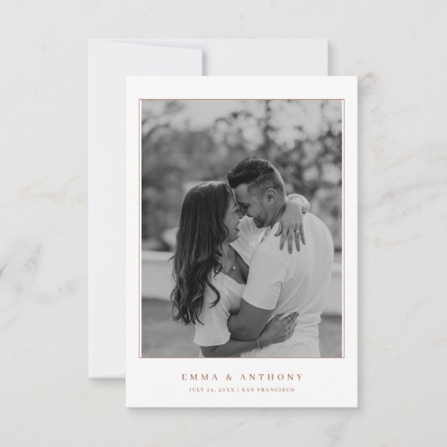 Elegante Monogram Terracota Wedding Save The Date (Vorderseite)