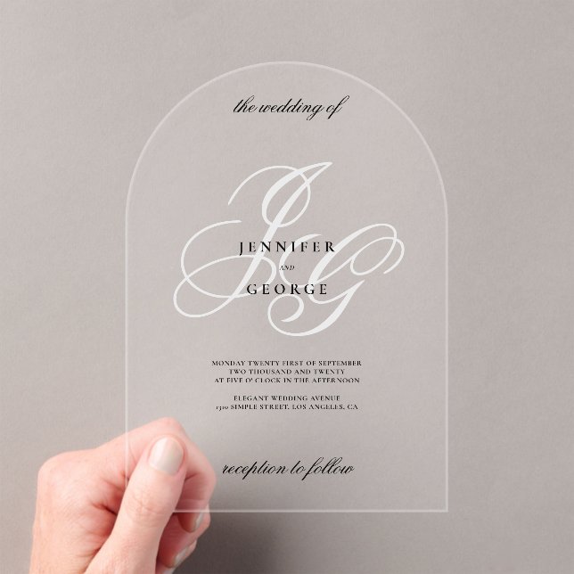 Elegante Monogramm-Initialen weißromantische Hochz Acryleinladungen (Insitu (Handheld))