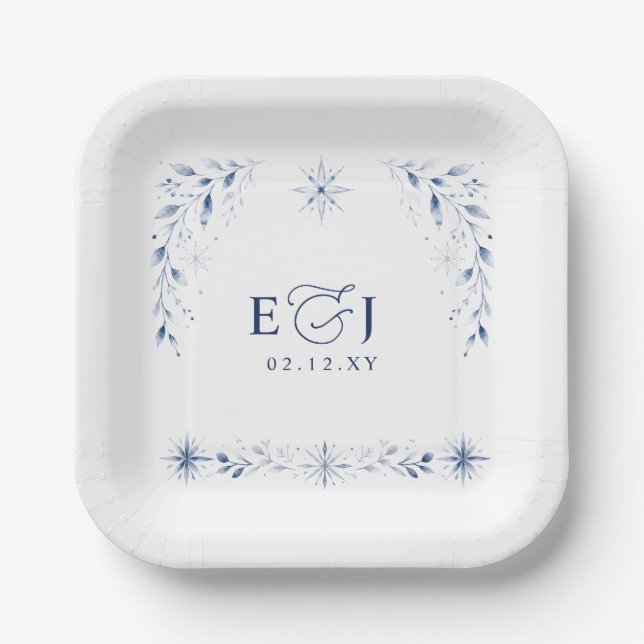Elegante Monogramm-Schneeflocken Blaue Winterhochz Pappteller (Vorderseite)