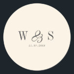 Elegante natürliche Creme erste Hochzeit Paare Runder Aufkleber<br><div class="desc">Elegantes,  natürliches Ehering</div>