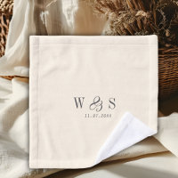 Elegante natürliche Creme erste Hochzeit Paare