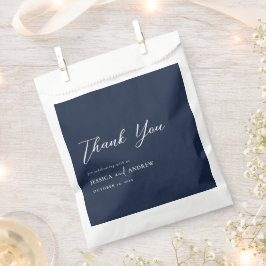 Elegante Navy Blue & White Simple Wedding Geschenktütchen