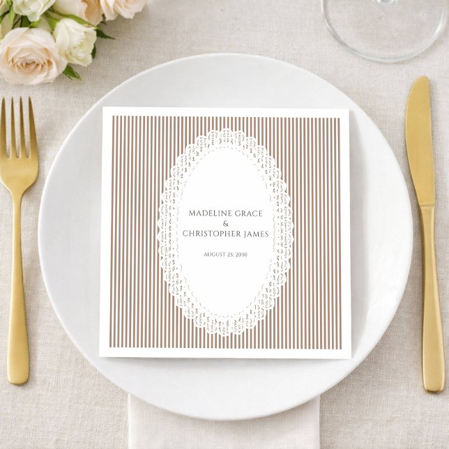 Elegante neutrale Streifen-Spitzen-Doily-Hochzeit Serviette (Von Creator hochgeladen)