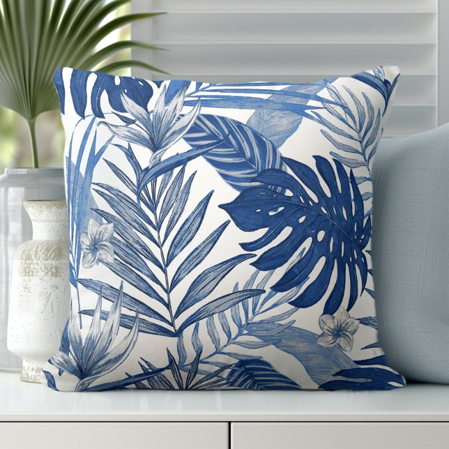 Elegante Palm Blätter Blaues, weißes Kissen (Elevate Your Décor: Discover our Elegant Coastal Throw Pillows in Blue & White)