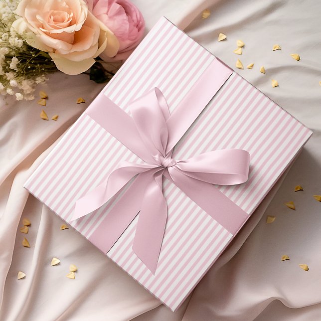 Elegante Pastellfarben Rosa und Weiße Streifen Geschenkpapier (Elegant Striped Wrapping in Pastel Pink & White. Chic & Timeless. For All Occasions and  All Ages.)