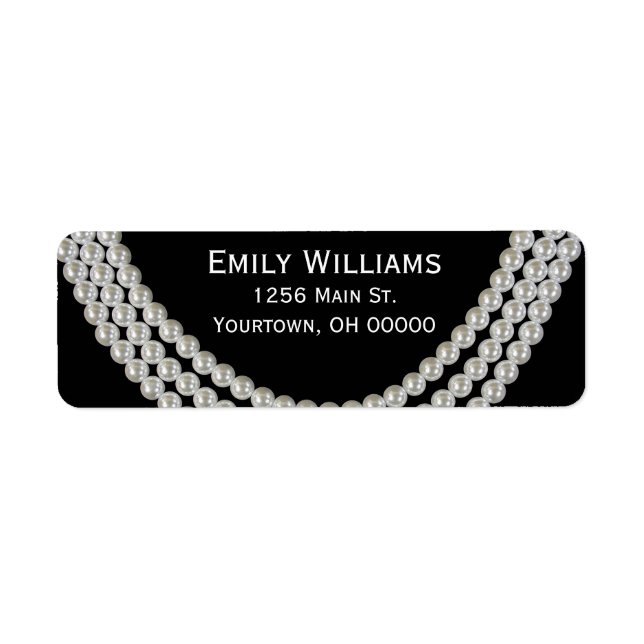 Elegante Perlenkette auf Schwarz (Vorne)